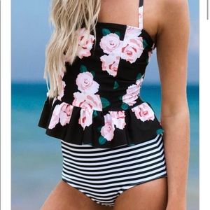 Two piece baiting suit!!